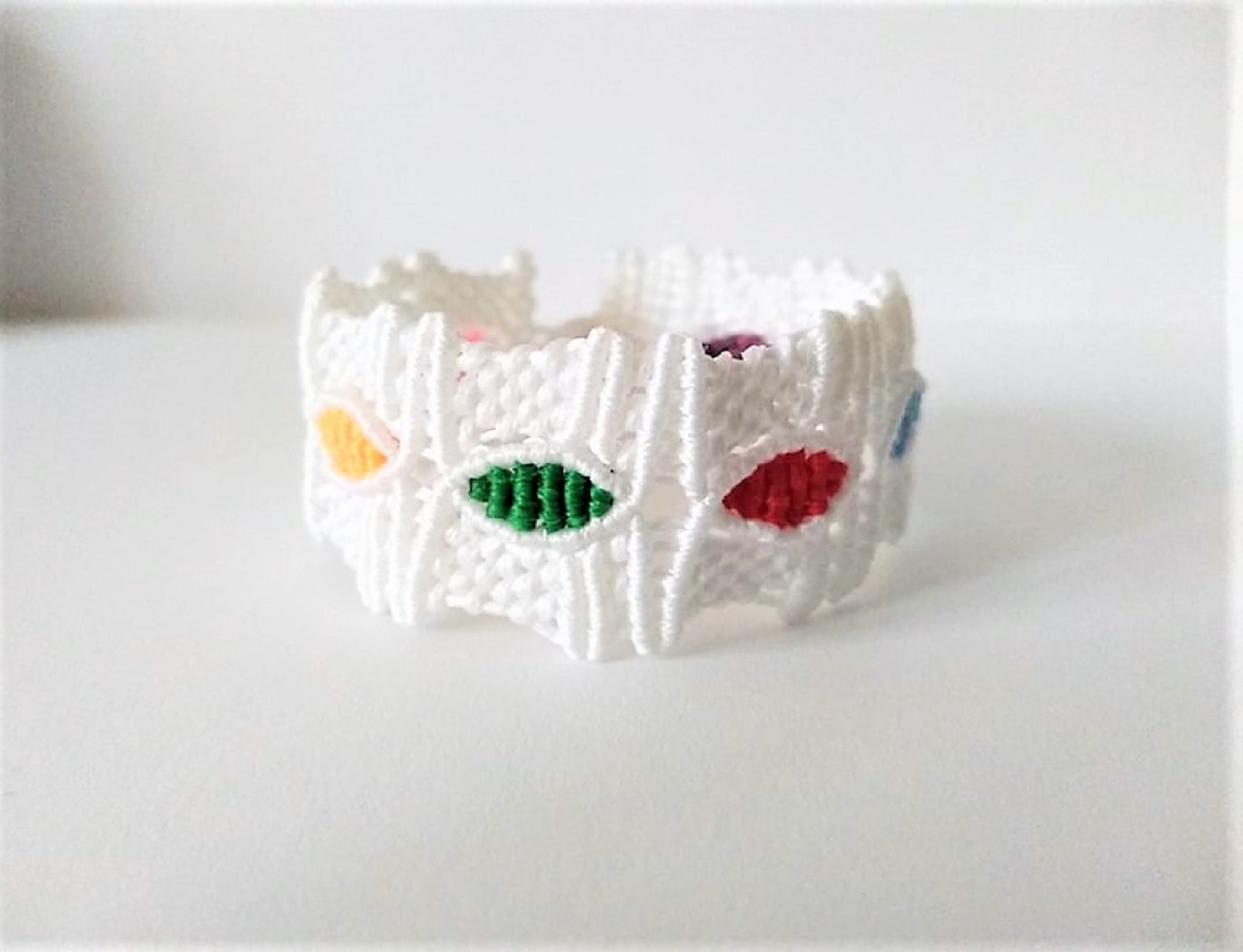 macrame bracelet white 2