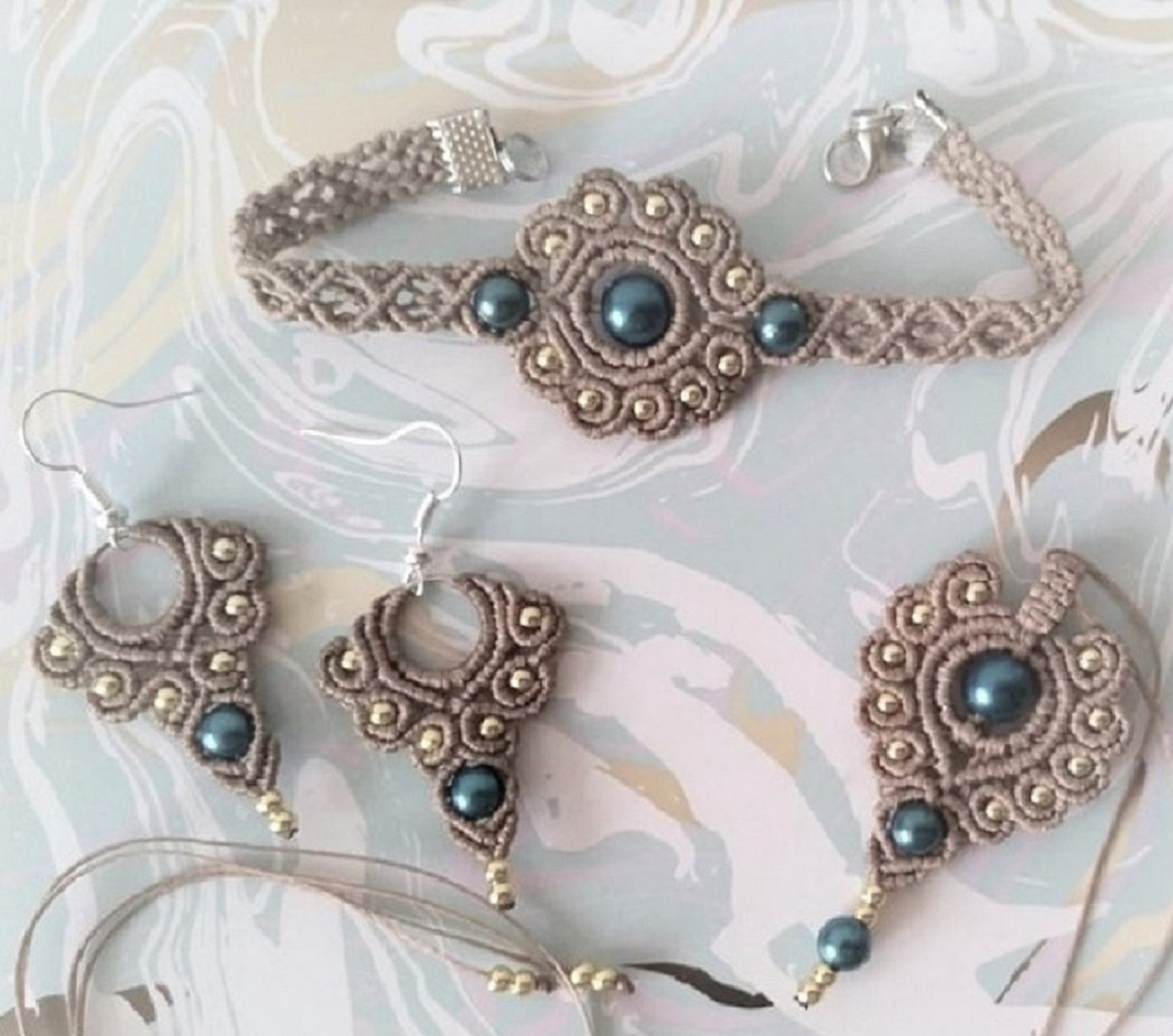 exlusive macrame set